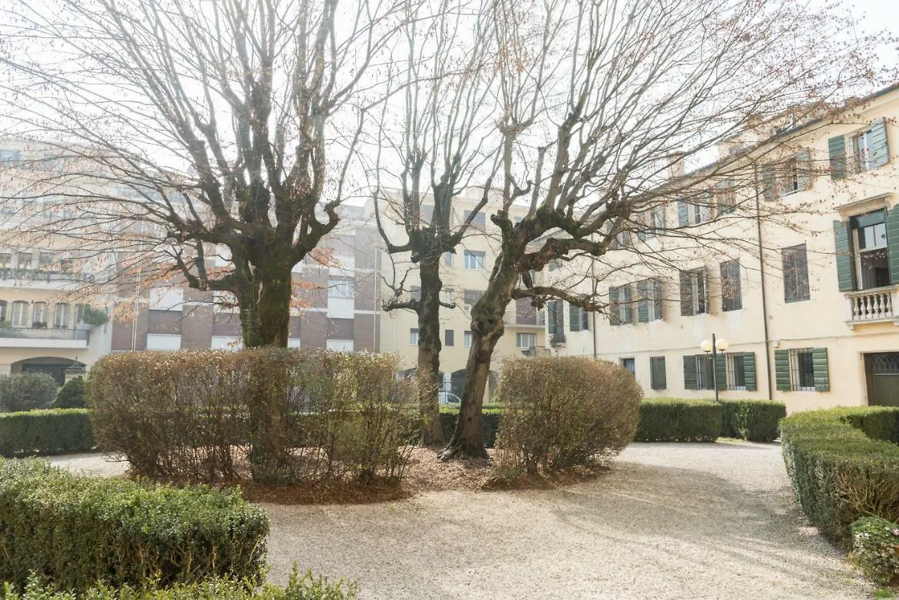 Catoo Dimora Di Design Park In Palazzo Nobiliare Al Duomo Apartment Padova